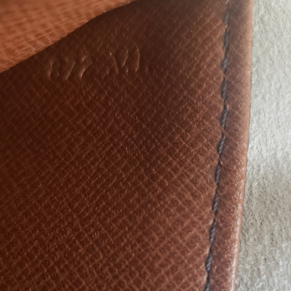 Louis Vuitton Vintage Lena Clutch - Picture 6 of 9